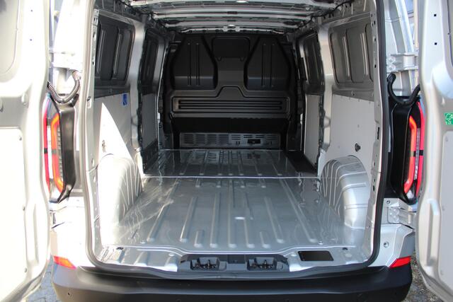 Ford TRANSIT CUSTOM E-Transit 340 L2H1 Trend 71 kWh ELEKTRISCH ! Apple Carplay, Camera, Cruise Control, Metallic lak, Winter pakket: Stoel-, Stuur- en Voorraamverw., verwarming, Van € 46.340,- nu voor € 37.950,-