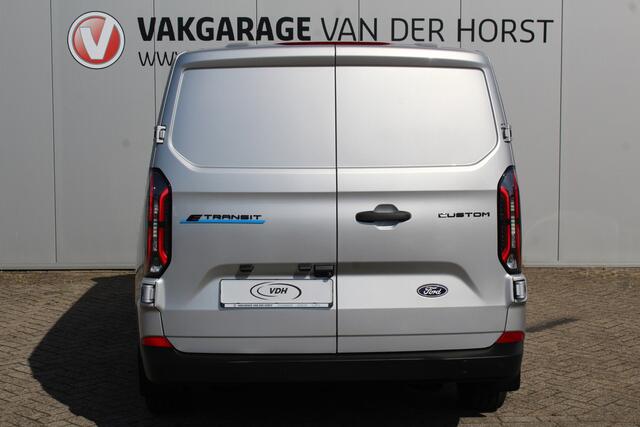 Ford TRANSIT CUSTOM E-Transit 340 L2H1 Trend 71 kWh ELEKTRISCH ! Apple Carplay, Camera, Cruise Control, Metallic lak, Winter pakket: Stoel-, Stuur- en Voorraamverw., verwarming, Van € 46.340,- nu voor € 37.950,-