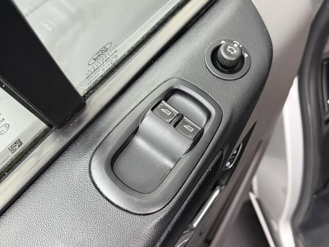 Ford TRANSIT CUSTOM 2.0TDCI 130PK Automaat Limited | Trekhaak | Dakdraagsysteem | Multimedia | Camera | Airco | Cruise | 3-Zits | Betimmering