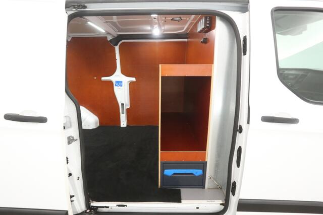 Ford TRANSIT CUSTOM 2.0 TDCI L2H1 | 2800kg Trekgew. | Airco | Cruise | Trekhaak Parkeersens.