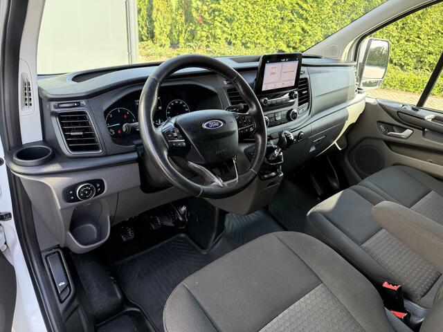 Ford TRANSIT CUSTOM 2.0 TDCI / L2H1 / 2x SCHUIFDEUR / 2.8 TONS TREKHAAK / 1e EIG. / IMPERIAAL / CAMERA / 3-ZITS / BLINDSPOT