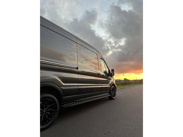 Ford TRANSIT CUSTOM 320 2.0 TDCI L2H1 Sport DC Adaptieve Cruise, Carplay, 360 Camera, 2 x Schuifdeur, Stoelverwarming, 170pk, Trekhaak, Automaat, LED, Uniek!