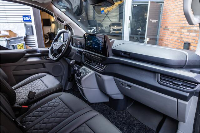 Ford TRANSIT CUSTOM 320 2.0 TDCI 150 PK L2H1 Limited | 6-zitter | ACC | Blind Spot | Navigatie | CarPlay | Camera | Trekhaak | Stoel- en stuurwielverwarming | DAB | BPM Vrij | Luxe dubbel cabine