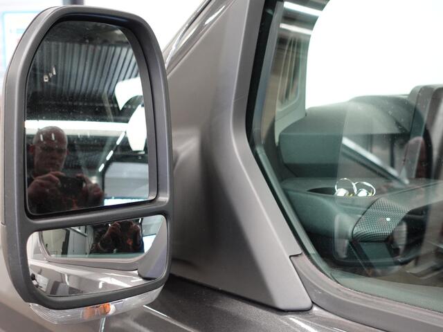 Ford TRANSIT CUSTOM 300 2.0 TDCI L2H1 Trend Navigatie Cruise Control Camera Parkeersensoren Trekhaak