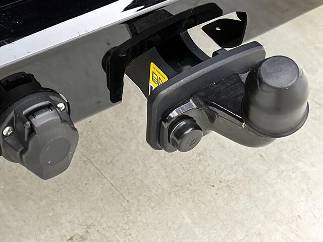 Ford TRANSIT CUSTOM 320 2.0 TDCI L2H1 Limited Automaat Airco Navigatie Cruise control Trekhaak