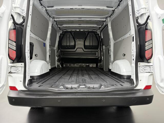 Ford TRANSIT CUSTOM 2.0TDCi 136PK Lang Business digital | Leder | Multimedia | Camera | 3-Zits | Achterdeuren