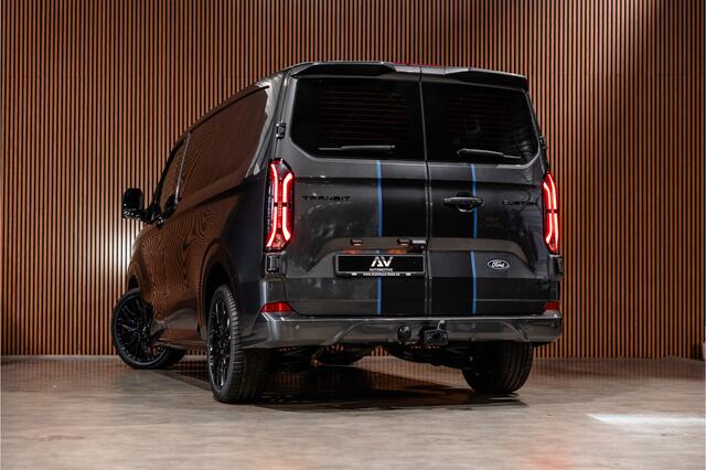 Ford TRANSIT CUSTOM 320 2.0 TDCI 170 PK Sport AWD | ACC | 360 Camera | Trekhaak | Blind Spot | Elek stoelen | CarPlay | Camera | Stoelverwarming | DAB | 3-Zitter | Dealer onderhouden | BPM Vrij