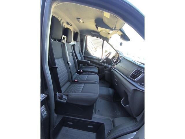 Ford TRANSIT CUSTOM 320 2.0 TDCI L1H1 Limited 130PK euro6, Stoel verwarming, carplay, trekhaak, LM velgen, airco en cruise control, nette bedrijfs bus rook vrij.