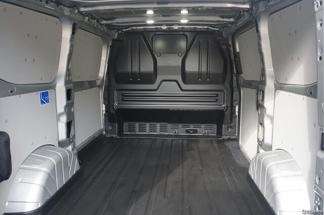 Ford TRANSIT CUSTOM e-Transit 320L 218PK 71KWH Limited AUT BPM VRIJ!! Navi, ACC, 360° Cam, 17" LM NR. EC31 – foto 7