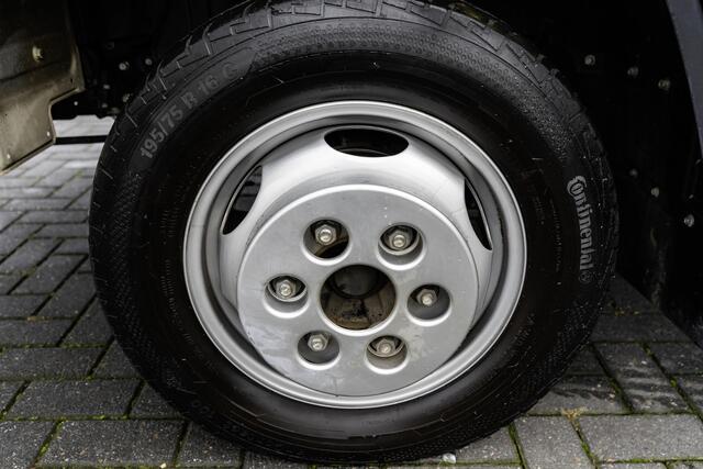 Fuso CANTER 3C15 | Bakwagen met laadklep | Automaat | 1000KG Laadklep | Airco