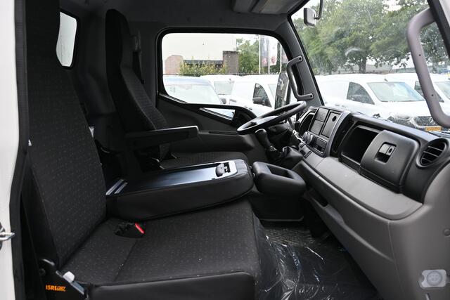 Fuso CANTER 3C15 3.0 DI 340 Bakwagen 3500 KG trekhaak, Geveerde stoel