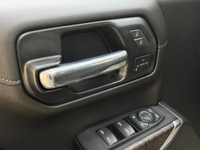 GMC SIERRA DENALI 6.2 V8