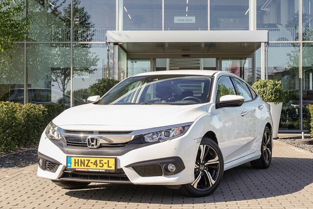 Honda CIVIC 1.5i V-TEC ELEGANCE TURBO 182 PK - NAVIGATIE - TREKHAAK