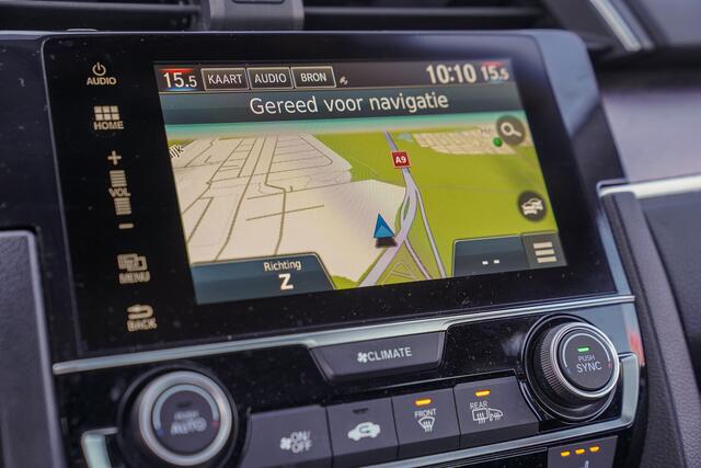 Honda CIVIC 1.5i V-TEC ELEGANCE TURBO 182 PK - NAVIGATIE - TREKHAAK