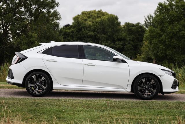 Honda CIVIC 1.0 i-VTEC Premium Aut. ? Pano ? Leder ? ACC