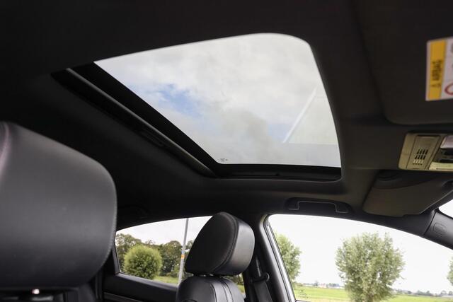Honda CIVIC 1.0 i-VTEC Premium Aut. ? Pano ? Leder ? ACC