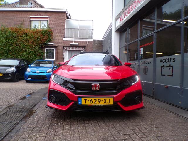 Honda CIVIC 1.5 i-VTEC Panodak Airco Vol opties Akrapovic uitlaat systeem achterruit rij camera Bom vol opties Zie onze website voor meer foto,s