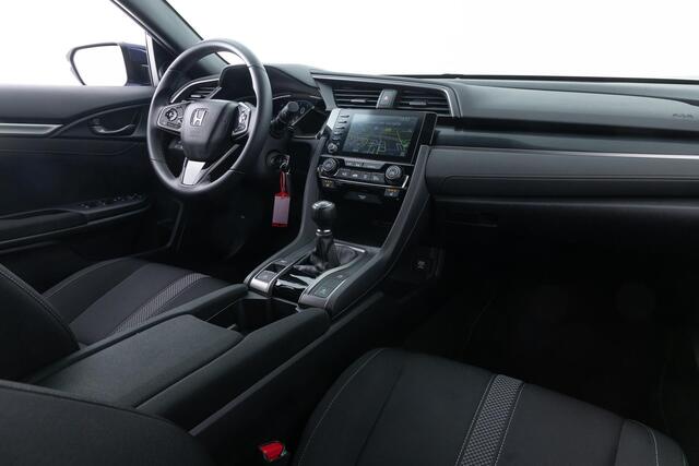 Honda CIVIC 1.0 i-VTEC Elegance | Adapaptive Cruise Control | Rijstrookbegeleiding | Parkeersensoren V+A | Full Led | Navigatie | Achteruitrijcamera | Stoelverwarming |