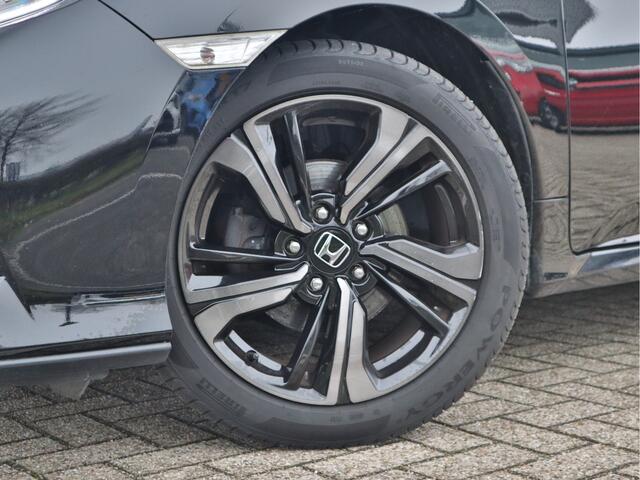 Honda CIVIC 1.0 i-VTEC Elegance | Navigatie | Camera | Stoelverwarming | Afneembare Trekhaak | Cruise Control |