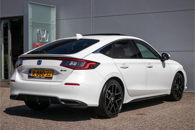 Honda CIVIC 2.0 e:HEV Advance - Afn. trekhaak | Schuif/-kanteldak | All-seasonbanden | Stoel+stuurverwarming