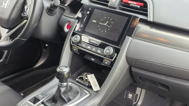 Honda CIVIC 1.0 i-VTEC Executive | NAP | Pano | Cruise | Navigatie | ACC | Keyless | Stoelverwarming | Camera | Trekhaak