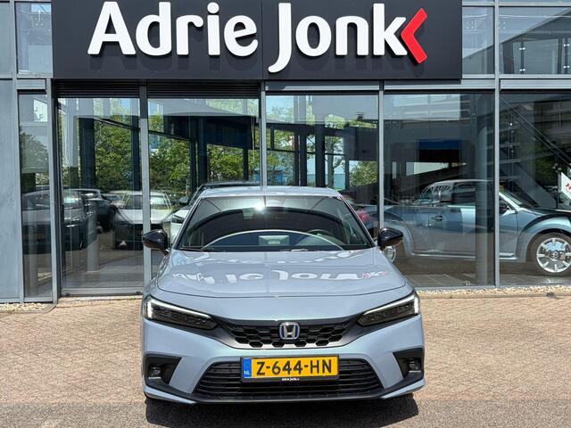Honda CIVIC 2.0 e:HEV Sport FULL HYBRID | AUTOMAAT | CAMERA | NAVIGATIE | APPLE CARPLAY / ANDROID AUTO | STOEL VERWARMING | 18"LM VELGEN | NED. AUTO | 1e EIGENAAR |