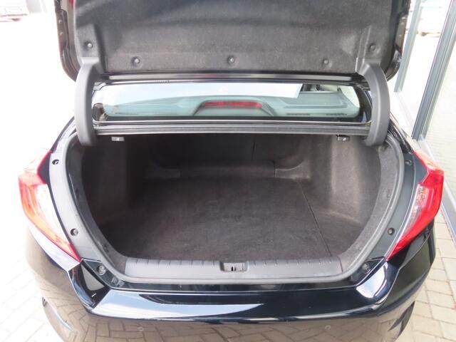 Honda CIVIC 1.5 I-VTEC Elegance 182 Pk Ecc Acc Navi 2x Pdc 2018