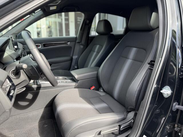 Honda CIVIC 2.0 e:HEV Sport | GEEN AFLEVERKOSTEN | Parkeersensoren, Dodehoekdetectie, Voorstoelen verwarmd.