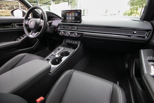 Honda CIVIC 2.0 e:HEV Advance - Cons. prijs rijklaar | Schuifdak | Navi | Leder