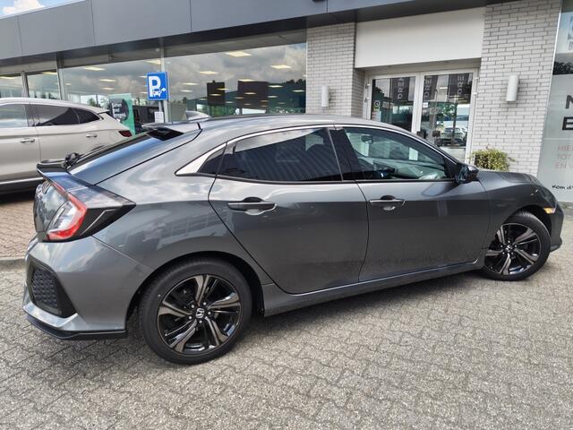 Honda CIVIC 1.0 i-VTEC Elegance | Sensoren v/a | Stoelverwarming | Navi