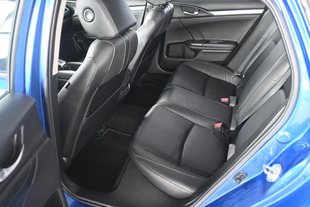 Honda CIVIC 1.5 i-VTEC Executive Automaat Cruise control Clima Navigatie Schuifdak Stoelverwarming Leder Inruil Mogelijk!