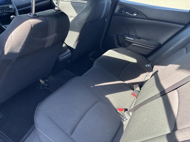 Honda CIVIC 1.0 i-VTEC Comfort Carplay / Trekhaak / Adap. Cruise control