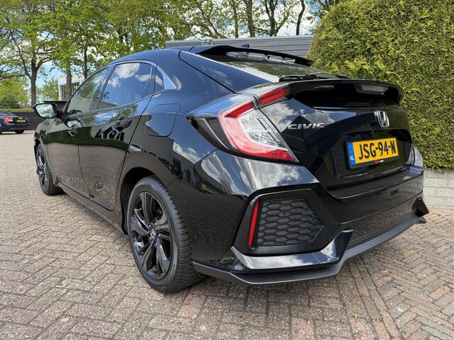 Honda CIVIC 1.0 i-VTEC Elegance*Navi*ECC*PDC*Carplay*Camera