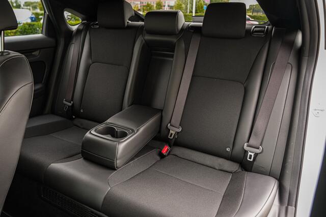 Honda CIVIC 2.0i e:HEV SPORT - TREKHAAK - INSTAPLIJSTEN