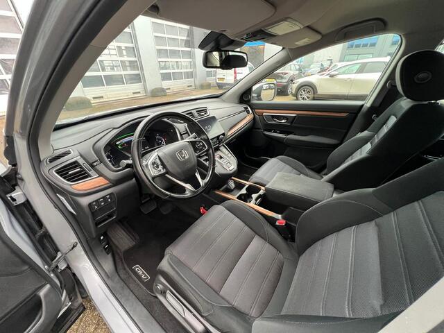 Honda CR-V 2.0 Hybrid Elegance AUTOMAAT | CAMERA | PARKEERSENSOREN V+A | ADAPTIVE CRUISE | NAVIGATIE | 18" LM VELGEN | NED. AUTO | HYBRIDE |