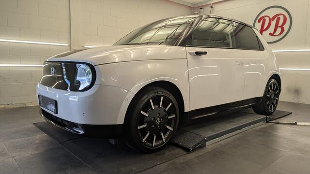 Honda E Advance 17" Nieuwstaat !