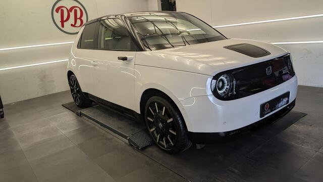 Honda E Advance 17" Nieuwstaat !