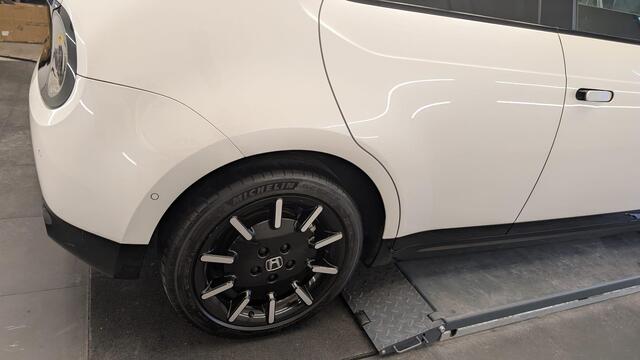 Honda E Advance 17" Nieuwstaat !
