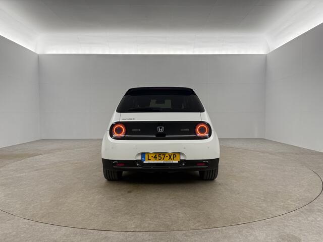 Honda E Honda-E Advance 154PK Elektrisch LED Widescreen Zijcamera Spiegel Pano-view 360Camera Cruise Carplay Clima 17"LMV Navi PDC