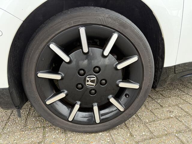 Honda E Advance 16" Rijbereik tot 222km (WLTP)