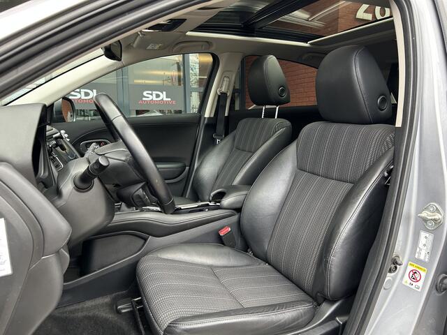 Honda HR-V 1.5 i-VTEC Executive // FULL LED // PANO / SCHUIFKANTELDAK // NAVI // CAMERA // PDC V+A