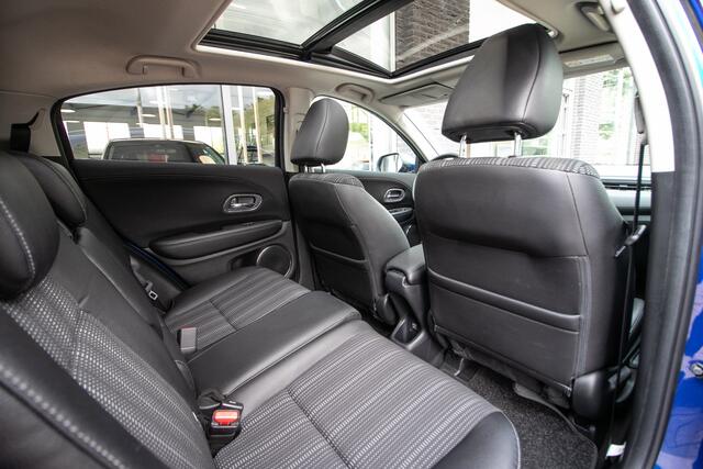 Honda HR-V 1.5 i-VTEC Executive - All-in rijklrprs | Navi | Dakraam |