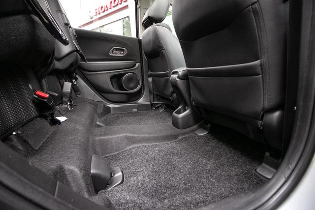 Honda HR-V 1.5 i-VTEC Executive Automaat - All in rijklaarprijs | Trekhaak | Panodak | Navi | Camera