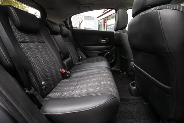 Honda HR-V 1.5 i-VTEC Executive - Trekhaak | Panodak | Navi