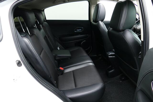 Honda HR-V 1.5 i-VTEC Executive. Panodak, Navi, Camera, StoelVerw, Haak 1000kg