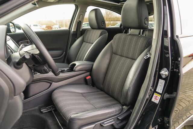 Honda HR-V 1.5i VTEC EXECUTIVE - AUTOMAAT - TREKHAAK - PANORAMADAK - CHROOM PACK