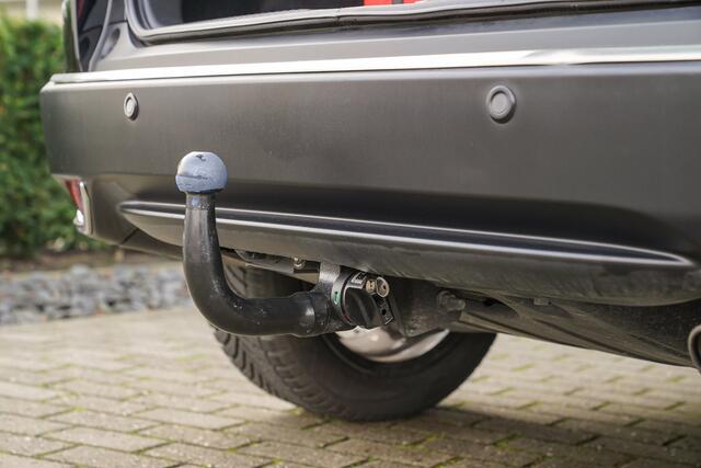 Honda HR-V 1.5i VTEC EXECUTIVE - AUTOMAAT - TREKHAAK - PANORAMADAK - CHROOM PACK