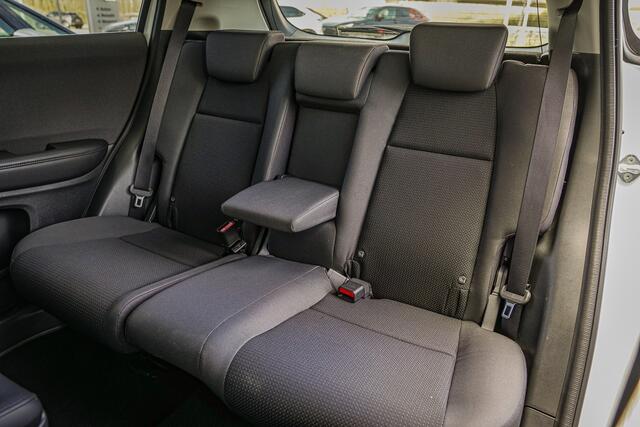 Honda HR-V 1.5 i-VTEC ELEGANCE - AUTOMAAT - TREKHAAK - CAMERA - 18" WIELEN - LED