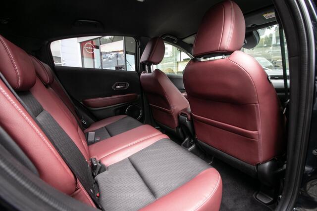 Honda HR-V 1.5 i-VTEC Turbo Sport -Navi | Camera | Dealer ond. | 1400 kg trekgew.
