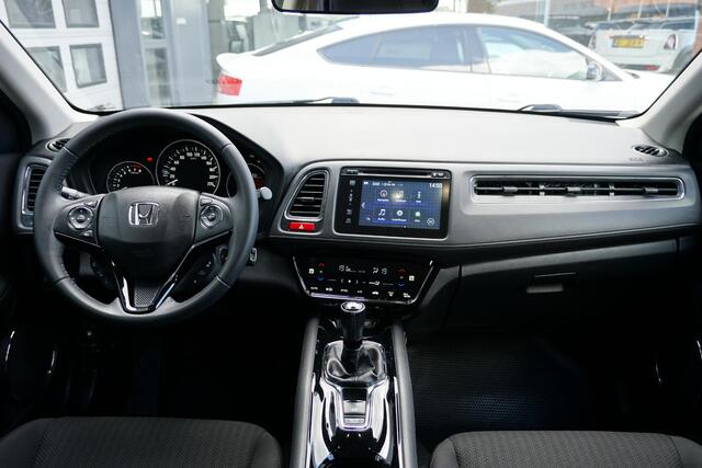 Honda HR-V 1.5 i-VTEC Executive + NAVI / DAB / SENSOREN / STOELVERWARMING